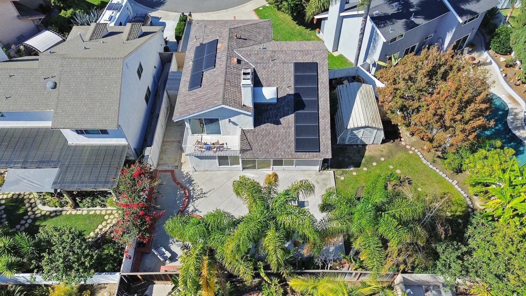 Aerial neighborhood view surrounding 7 Boone